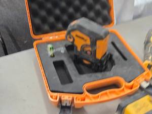 Johnson 5 Dot Laser Level 40-6678 with Case