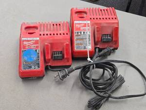 Lot of (2) Milwaukee� Battery Charger M12-118