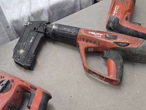 Hilti� Powder-Actuated Nailer DX460 with MX 72 Nail Magazine