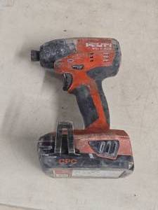 Hilti� 21.6V Impact Driver SID4-A22 with B22 2.6 Li-ion Battery