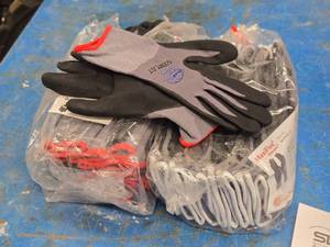Lot of (24 Pairs) Global Gloves Lightweight Nylon Lycra Seamless-Knit Nitrile Polyurethane Coated Gloves