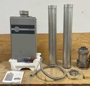 Rheem EcoSeries Tankless Gas Water Heater Natural Gas 199,900 BTU ECO200DVLN3 Msrp $1,057.00