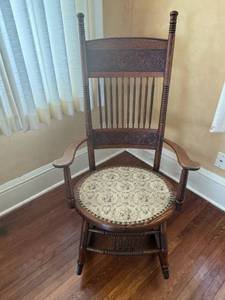 lot 13 image: Antique Windsor Rocking Chair - Carved Back & Spindle Details - Upholstered Round Seat
