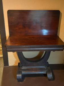 lot 64 image: Dark Wood Pedestal Dining Table with Circular Ring Base