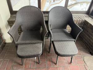 lot 153 image: Wicker Patio Chair Set with Ottoman - 3-Piece Outdoor Furniture