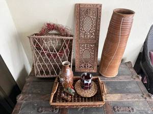 lot 155 image: Carved Wood Panel & Vases, Baskets - 6-Piece Home Decor Set