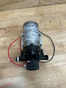 lot 90 image: Pentair Shurflo diaphragm water pump (untested)