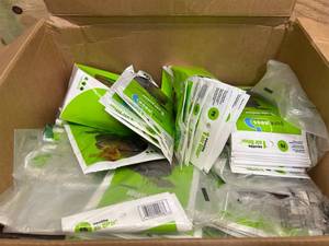 lot 94 image: Van Ness Pets Odor Reducing Zeolite Cat Litter Box Air Filter (whole box)