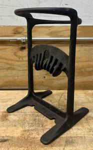 lot 232 image: Kindling Cracker King Firewood Kindling Splitter, XL #118995 Msrp $109.99