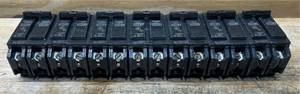 lot 260 image: GE 100-Amp, 2-Pole Circuit Breaker lot of 7