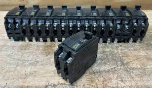 lot 261 image: Circuit Breaker lot of 10