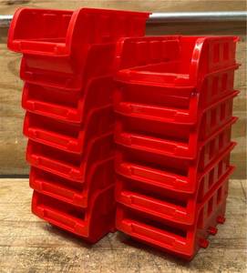 lot 287 image: Storage Container lot of 13