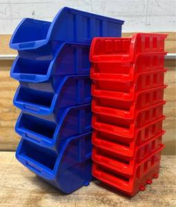 lot 288 image: Storage Container lot of 13