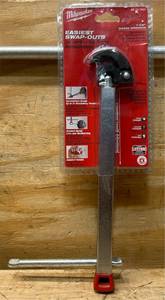 lot 303 image: Milwaukee 1-14  Basin Wrench 48-22-7001