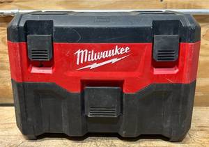 lot 328 image: Milwaukee 2 Gallon WetDry Vacuum Cat No. 0880-20