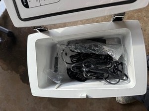 Hot and cold snack box untested never used