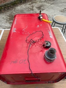 20 gallon boat tank, gauge, vent fittings ect.