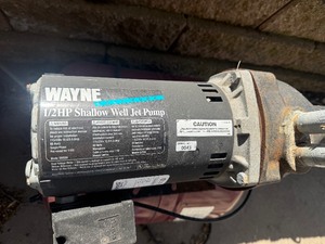 Tested -pump spins/ motor works - shallow well jet pump and pressure tank system