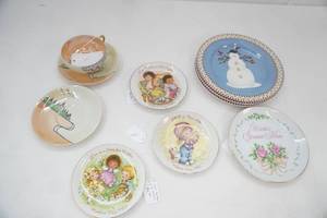 Vintage Collectible Plates & Tea Cup