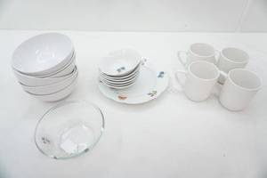 BIA Cordon Bleu Plate & Berry Bowls, White Ceramic Bowls, Mugs, 1 Pyrex-Type Bowl
