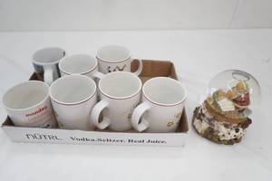 Vintage Holiday Mugs, Collectible Holiday Musical Snowglobe