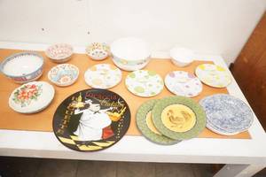 Collectible Ceramic Plates & Bowls