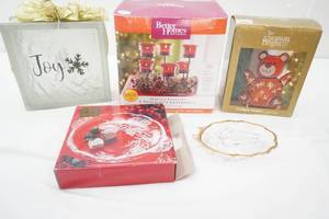 Holiday Decor. Mikasa Crystal