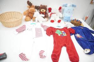 Round Wicker Basket, Stuffed Animals, Baby Christmas Outfits, Bluebirds & Nest Puppets
