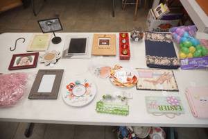 Decor Lot. NewLike New