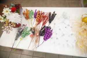 Artificial Flowers and Accessories. Door Decor