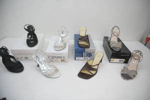 Womens Shoes 4ct Size 7.5, 7.5, 9, 9.5