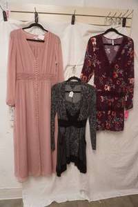 (3ct) NewLike New Womens Dresses & Tops. Size L
