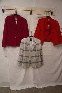 (3ct) NewLike New Womens Blazers. Size 12