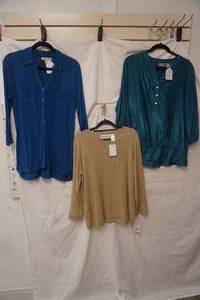 (3ct) NewLike New Womens Blouses. Size S, S, Chicos 1