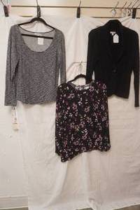(3ct) NewLike New Womens Blouses. Size L