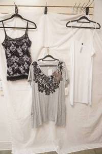 (3ct) NewLike New Womens Blouses & Camis. Size M, M, L