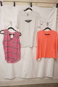 (3ct) NewLike New Womens Tops. Size M, M, M