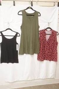 (3ct) NewLike New Womens Tank Tops. Size L, XL, L