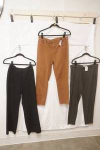 (3ct) NewLike New Womens Pants. Size Chicos 1.5, .5, Lou & grey L
