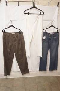 (3ct) NewLike New Womens Pants. Size 8, 10, 38