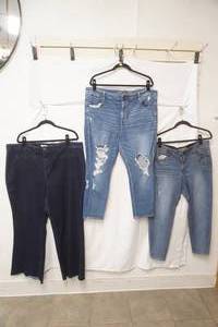 (3ct) Womens Jeans. Size 24, 14, 22