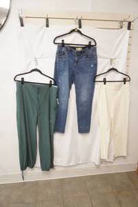 (3ct) NewLike New Womens Slacks. Size 14, 6, L