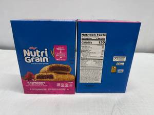 lot 152 image: MM. 2x 16ct Nutri Grain Bars-Raspberry