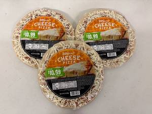 lot 89 image: G. 3x Ultimo Cheese Pizza