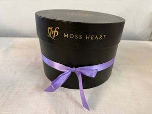 lot 1 image: 50 Preserved Rose in Round Box-Purple