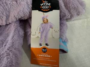 lot 4 image: Toddler Unicorn Jumpsuit
