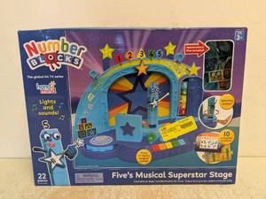 NEW NUMBER BLOCKS HAND 2 MIND FIVES MUSICAL SUPERSTAR STAGE