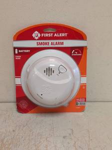 NEW FIRST ALERT SMOKE ALARM