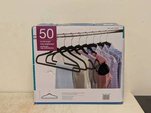 NEW BOX OF NONSLIP HANGERS 50PK