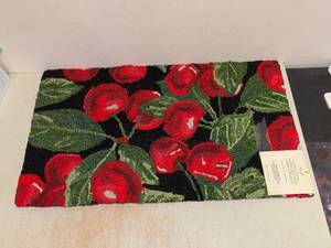 NEW HOOKED ACCENT RUG CHERRY